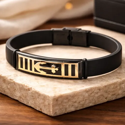 KAIRO CREST BLACK BRACELET IN 18K GOLD KAIRO CREST BLACK BRACELET IN 18K GOLD